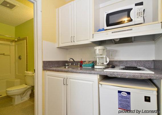 Suburban Charlotte-ballantyne Pineville