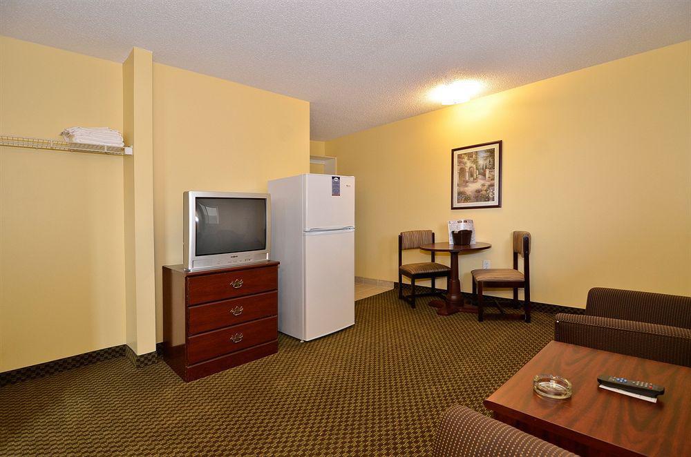 Suburban Charlotte-ballantyne Pineville