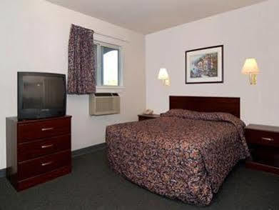 Suburban Charlotte-ballantyne Hotel Pineville